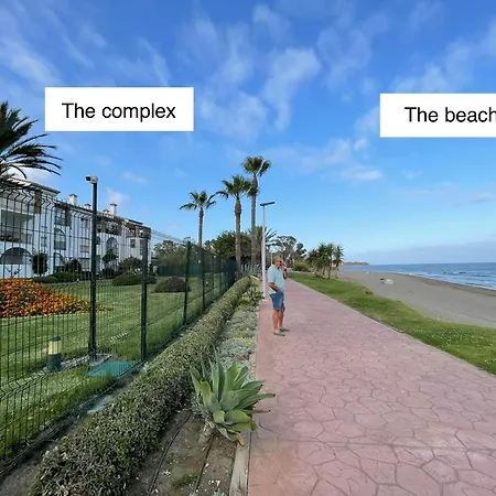 Beachfront Escape Lejlighed